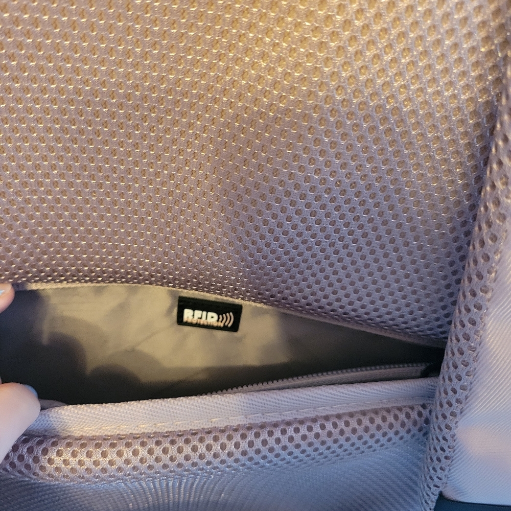 SwissDigital Lilac Airport Travel Backpack - Picture 10 of 12